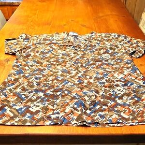 Nirse Mates scrub top size L EUC